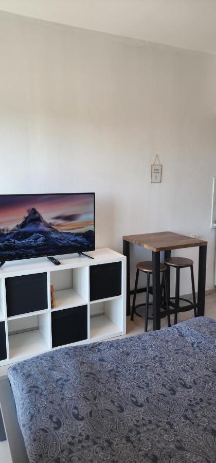 Apartamento דירת חדר יפה ונעימה באיזור פסטורלי ושקט Zikhron Ya'akov Exterior foto